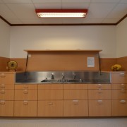 Essraum 2. Obergeschoss – Im Essraum befindet sich auch eine Abwaschkombination und die Geschirrschubladen (3/3)